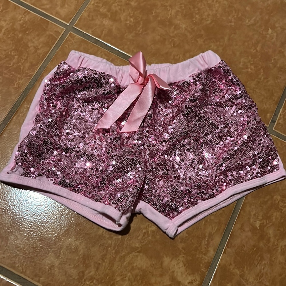 Pink glitter ✨ shorts 🌸
